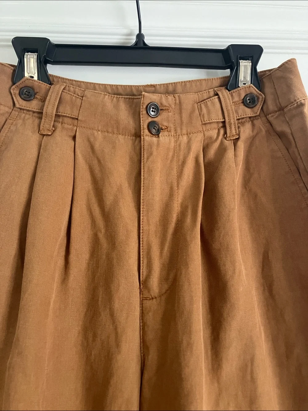 Madewell Men's Wide-Leg Pleated Chinos - Brown